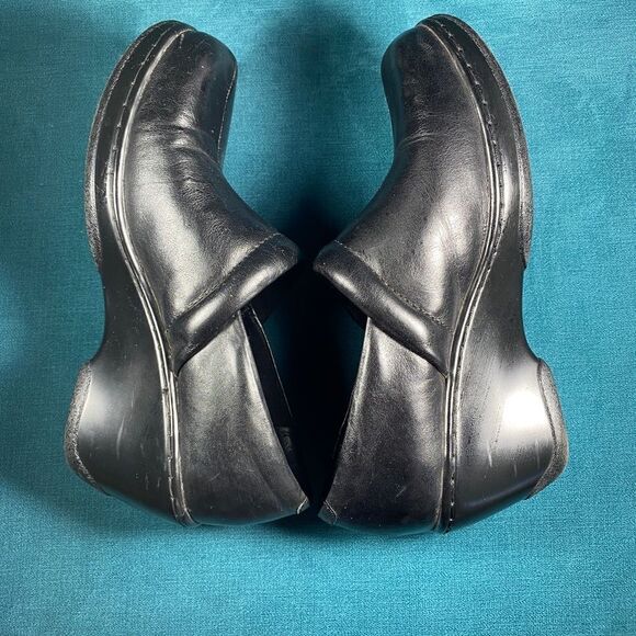 Size 8 - Women’s B.O.C. Black leather clogs - Picture 5 of 8